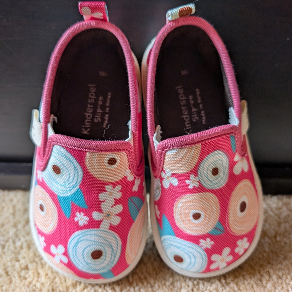 🌸 NWOB Kinderspel Confetti Flower Slip-On Sneakers - Picture 2 of 6
